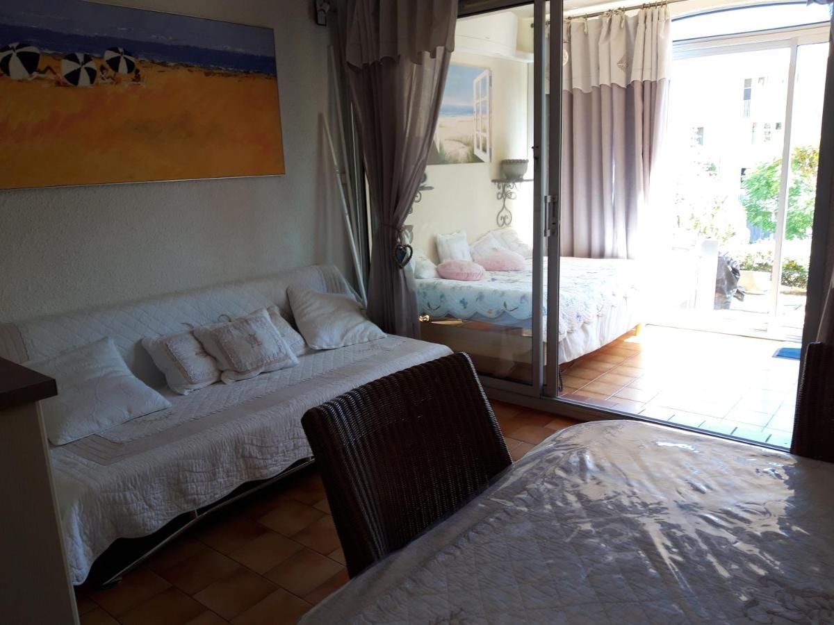 T2, Jardin, Veranda Chambre, Climatisation, Parking Privatif, Proche A Pied Centre, Plage, Gare, Pour 3 Adultes Ou 2 Adultes Avec 2 Enfants Bandol Kültér fotó
